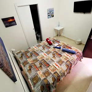  Bed & Breakfast Bed&fly Near Airport Fontanarossa Bagno Privato In Itálie