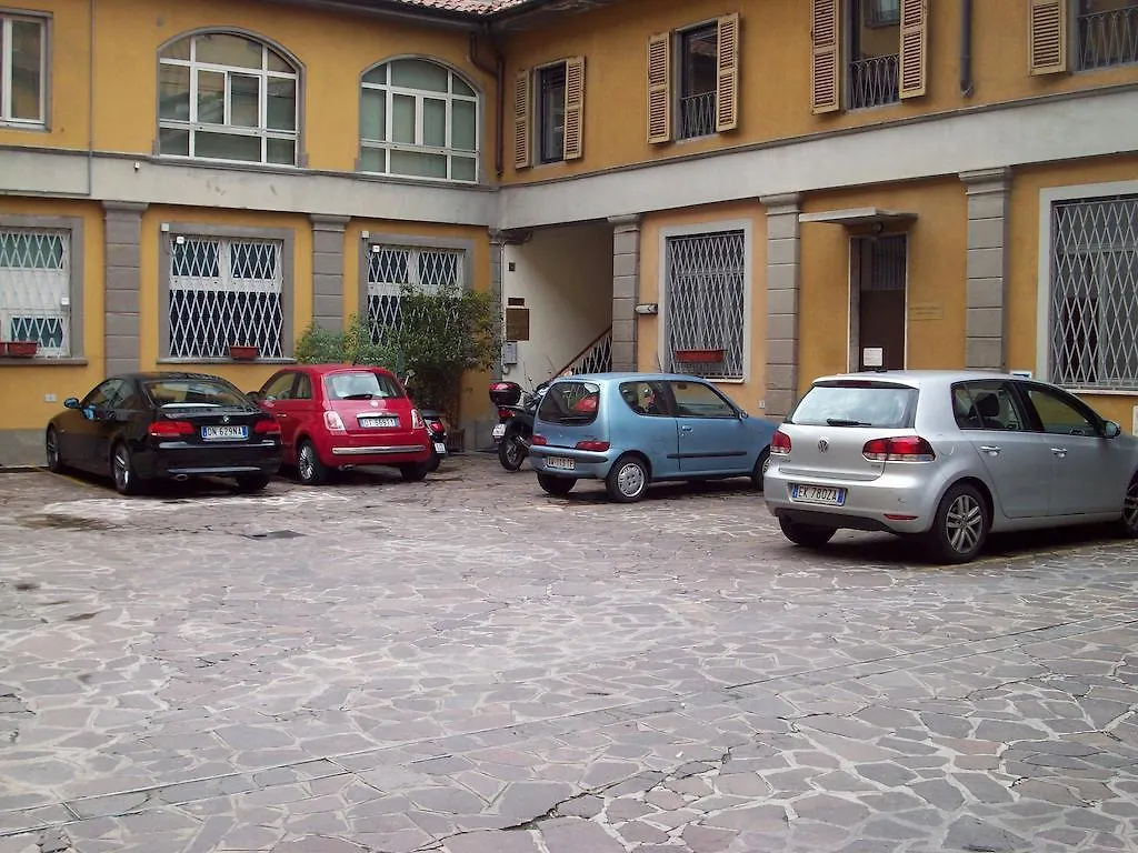 Zaffiro Blu Airport Bed & Breakfast Bergamo