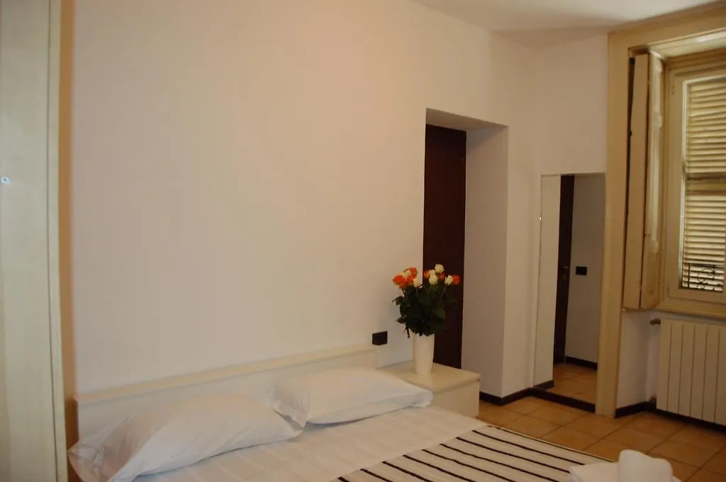 Bed and Breakfast Zaffiro Blu Airport Бергамо