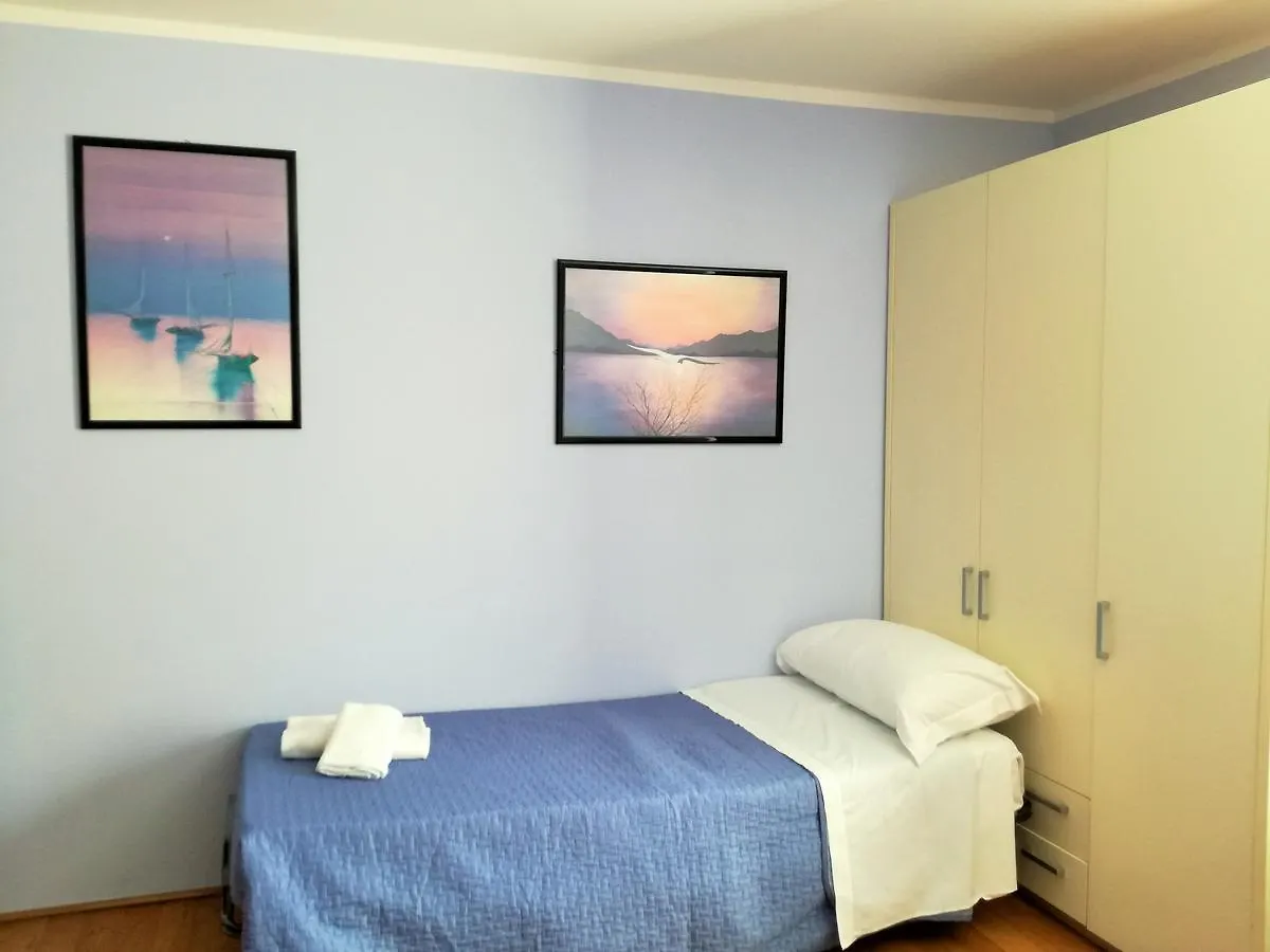 Bed and Breakfast Zaffiro Blu Airport Бергамо Италия