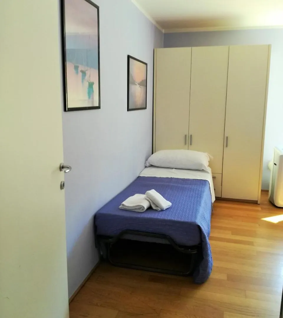 Bed and Breakfast Zaffiro Blu Airport Бергамо Италия