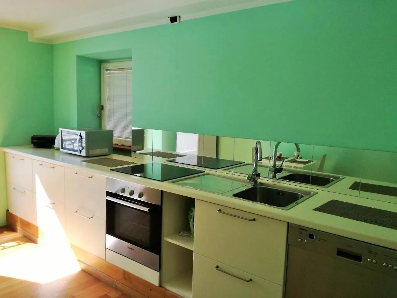Bed and Breakfast Zaffiro Blu Airport Бергамо 2*,